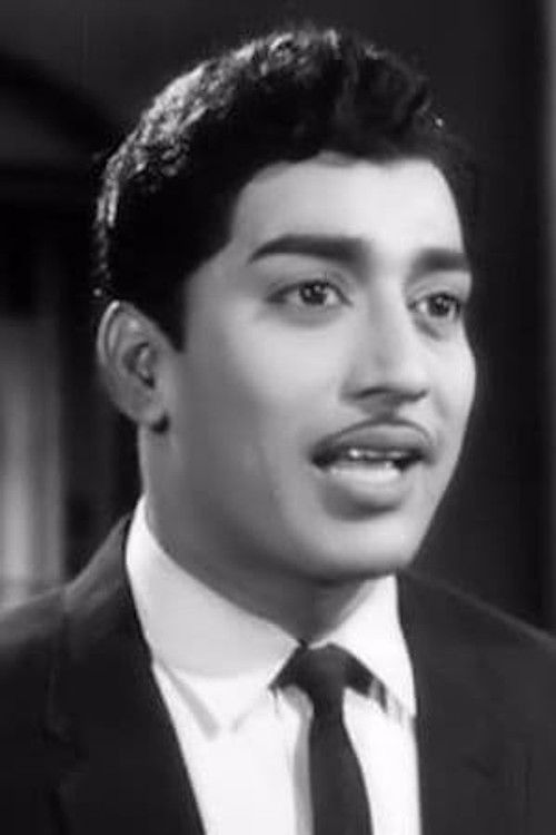 R. Muthuraman as Gopi