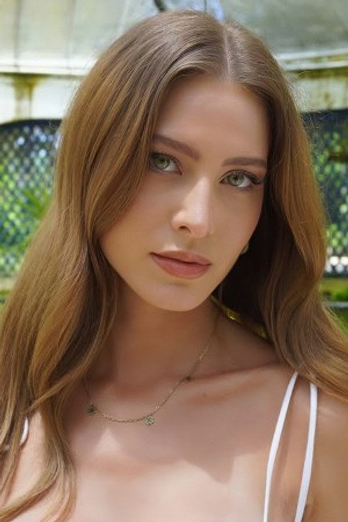 Hanna Romanazzi as Rita