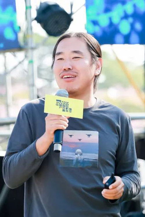 Chenghui Xu as Old Timer