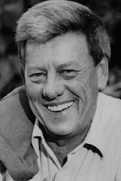 Hoke Howell as Decker