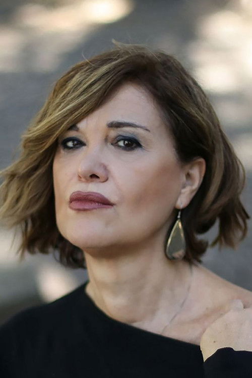 Cinzia Mirabella as Capo redattrice