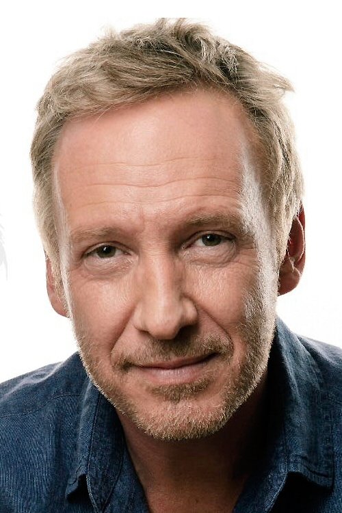 Martín Cárcamo as Skandar