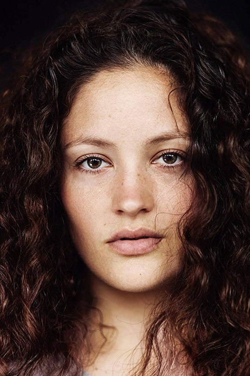 Anina Mutter as French Student