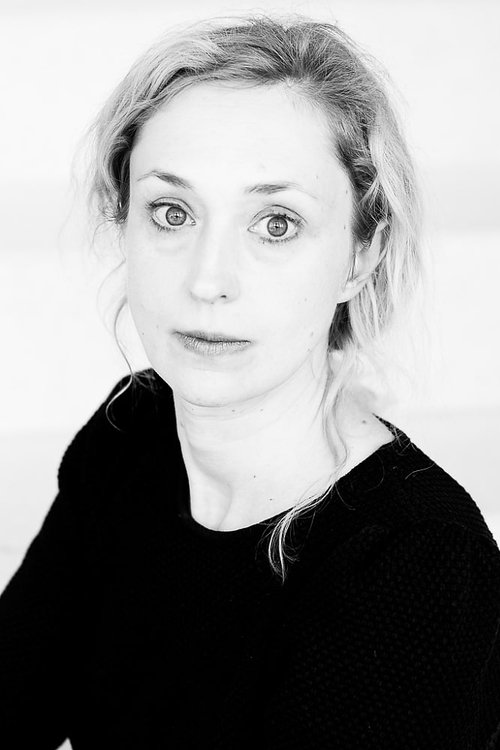 Verena Bukal as Janine