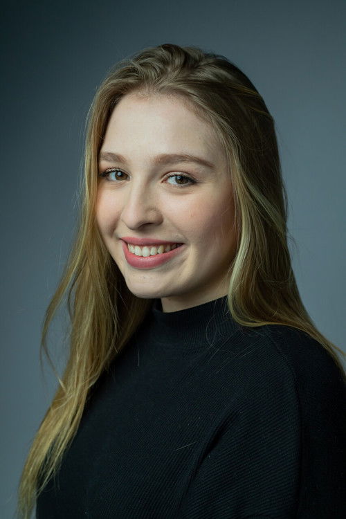 Bárbara Cembranel as Lucy