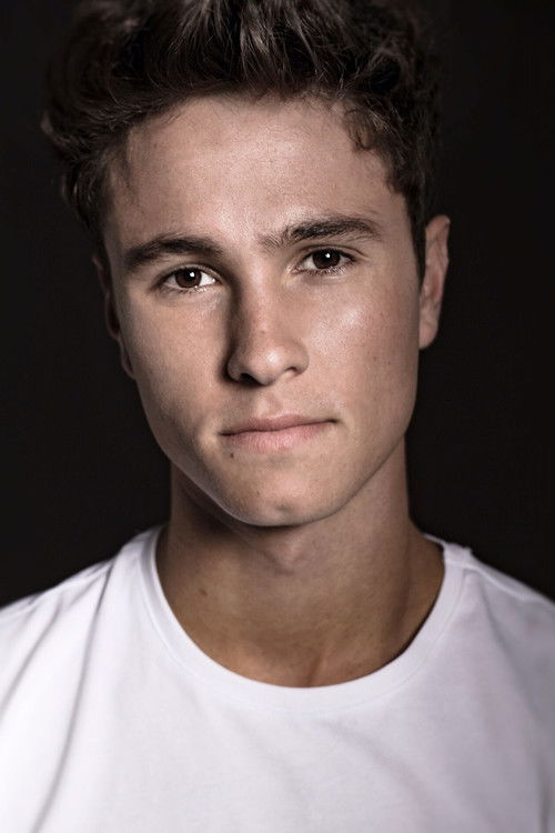 Michael Ronda as Simón Álvarez