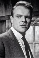 Dyson Lovell as Johnnie Cobb