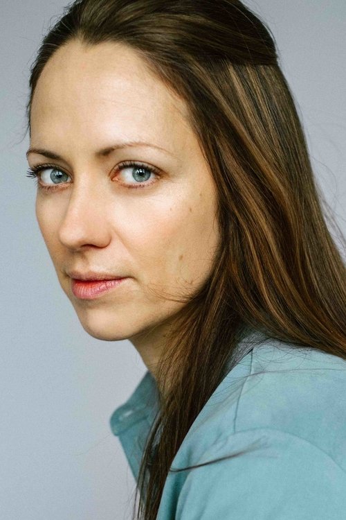 Lily Thibeault as Luce