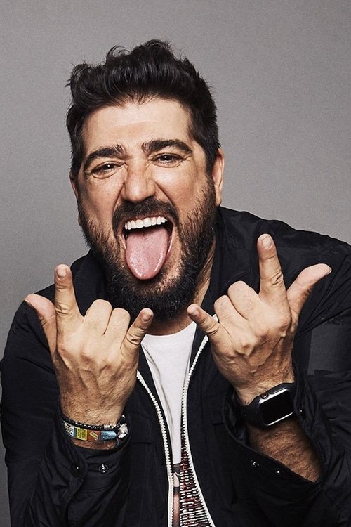 Antonio Orozco as Coach