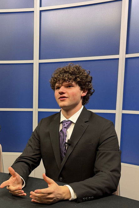 Reagan Gould as Ron Franklin