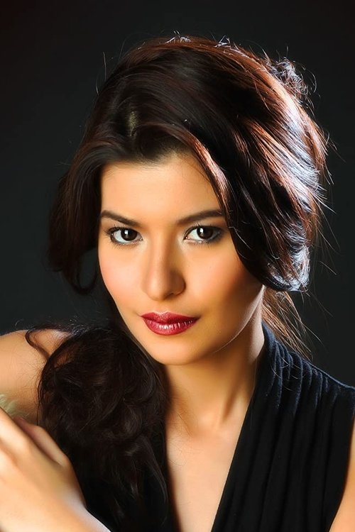 Assunta de Rossi as Maya Feliciano / Mayumi