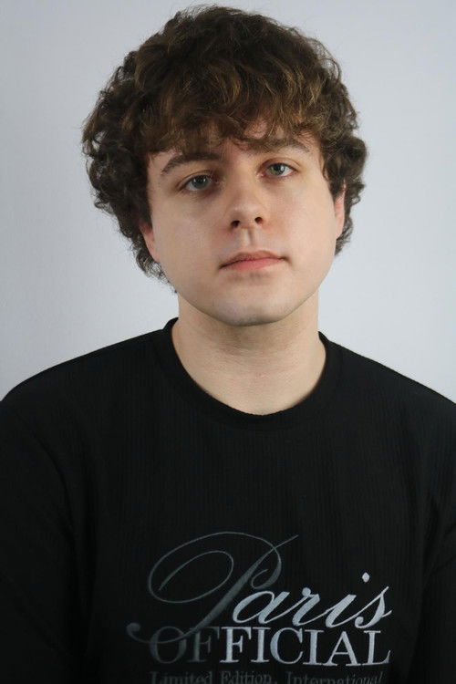 William Jevons as Officer Loomis