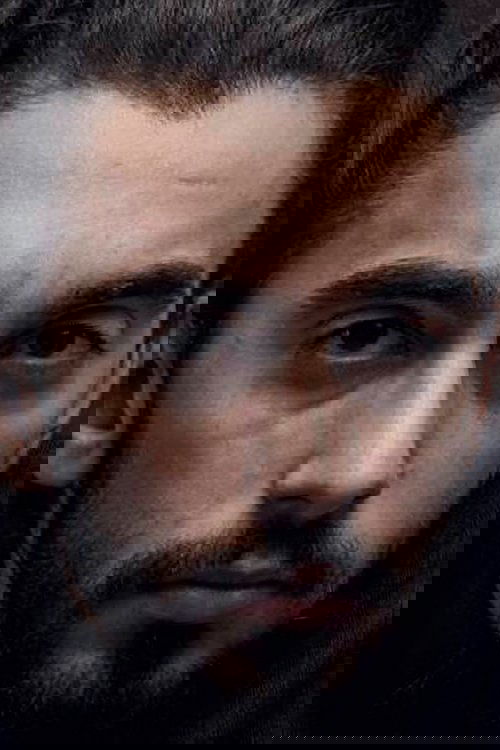 Omar Muñoz as Patricio