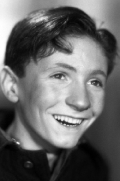 Leopold Rene Nowak as Tomek Spojda