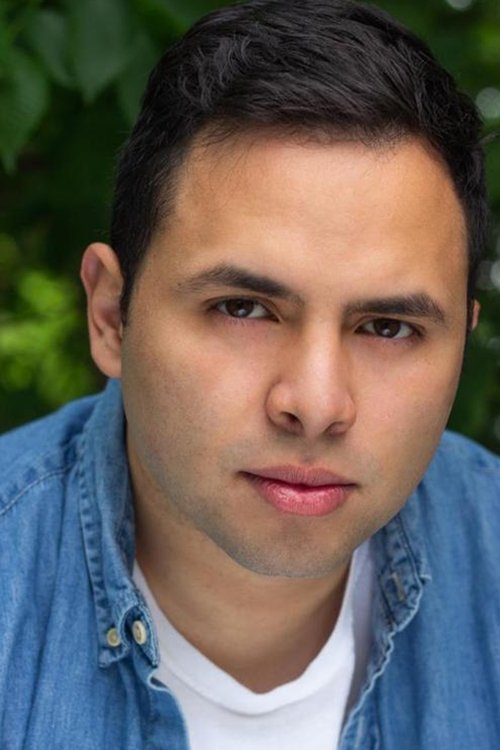 Stefan Puente as Tomás