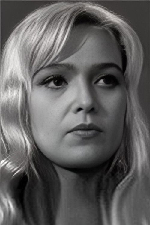 Galina Kavura as Нонна Чернышёва