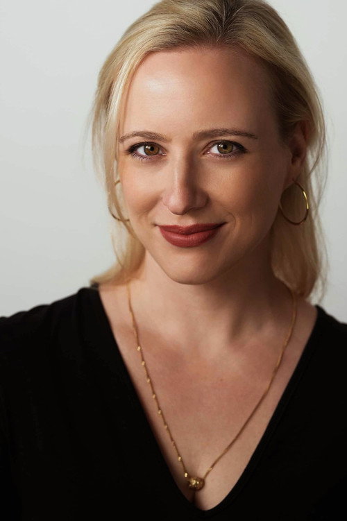 Andria Kozica as Madeline Davis