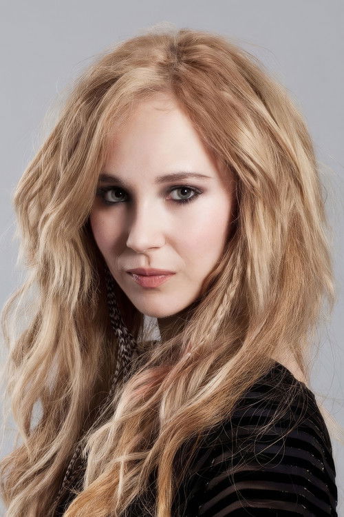 Juno Temple as Dorothy 'Dot' Lyon