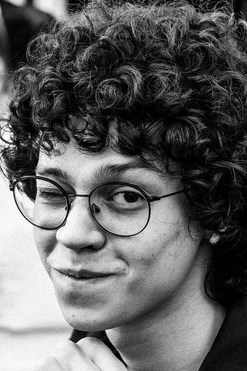 Andro Japaridze as Beka