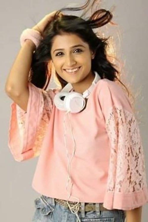 Aarohi Patel as Komal