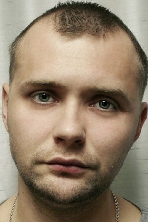 Kostiantyn Koretskyi as Саня Терентьев