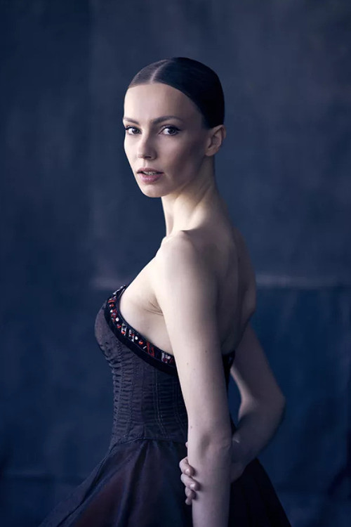 Bleuenn Battistoni as Self : Star & Classical dancer