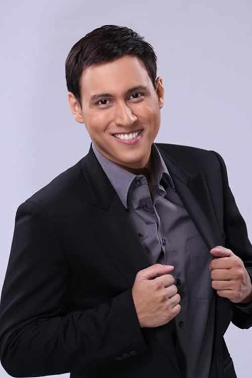 Bodie Cruz as George Carang