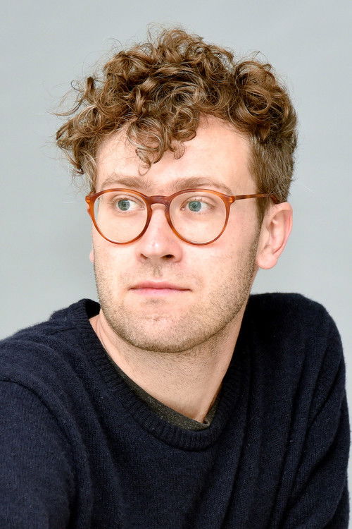 Julian Radlmaier as Julian