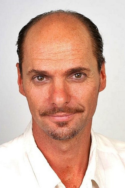 Roussel Dubois as Sike