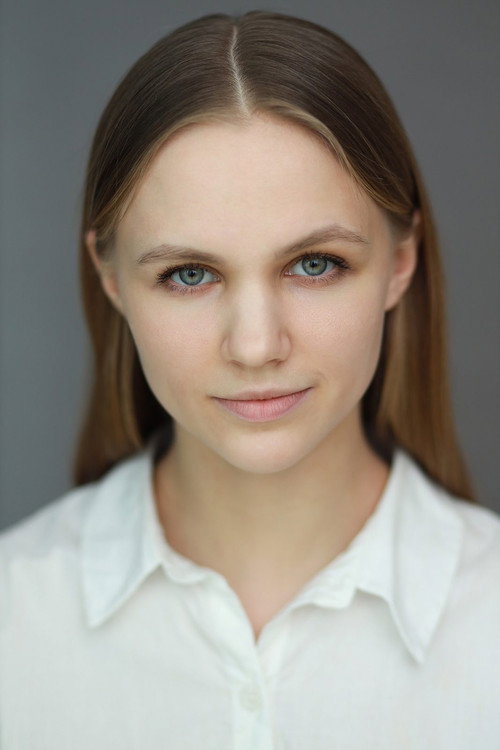 Мария Становская as Варя