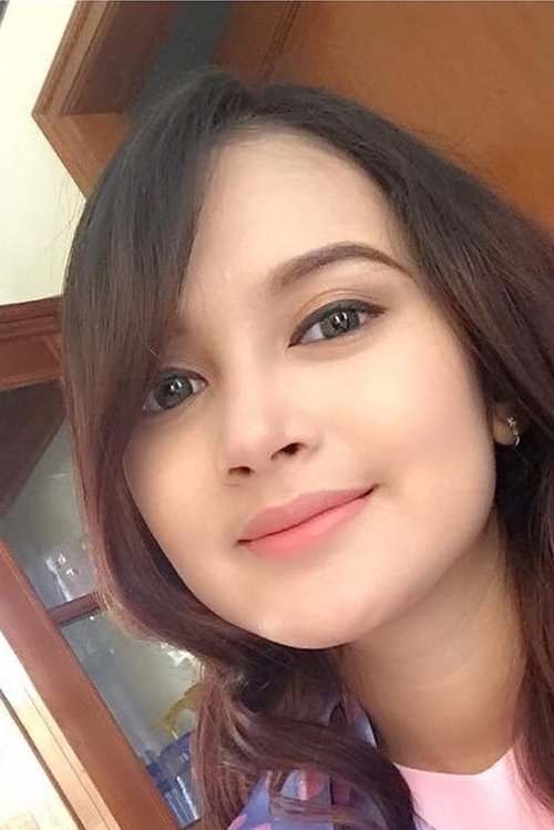 Rosnita Putri as Galuh Palastri
