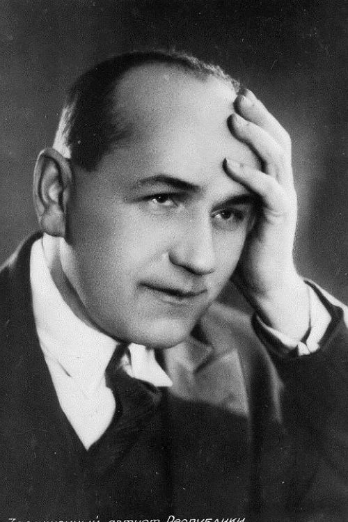 Boris Shchukin as Aleksandr Mikhajlov (as B. Shchukhin)