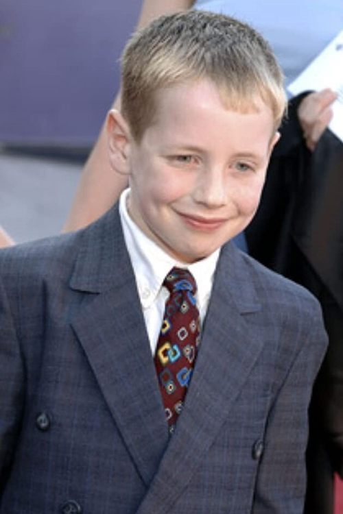 Patrick Louis as Howard Braddock