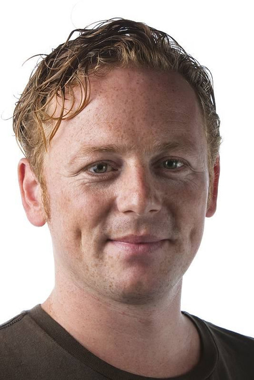 Steven De Lelie as Bert Van den Bossche