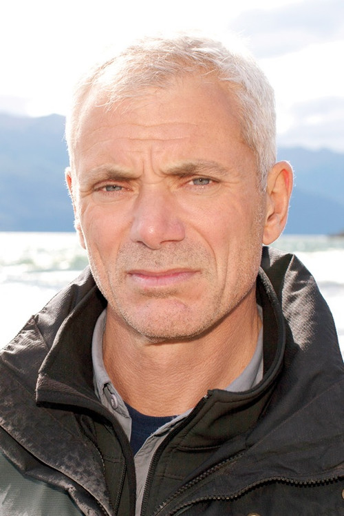 Jeremy Wade as Lamprey Expert