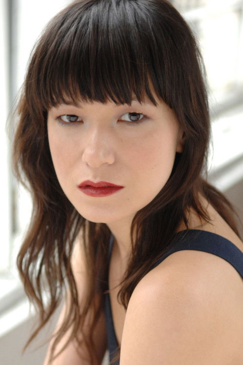 Julienne Hanzelka Kim as Iris