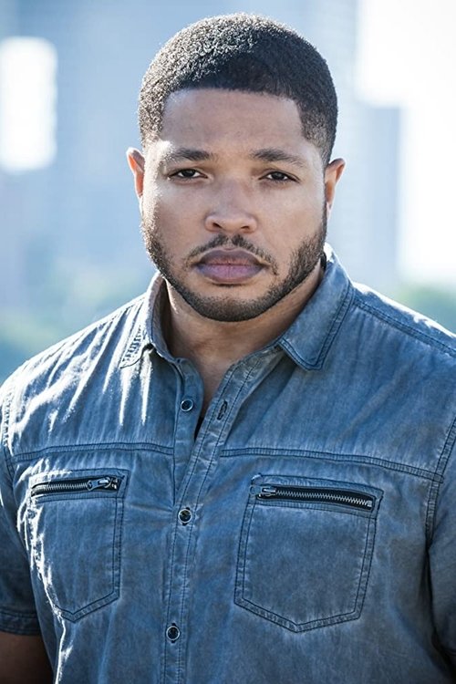 Troy Faruk as Officer Smith