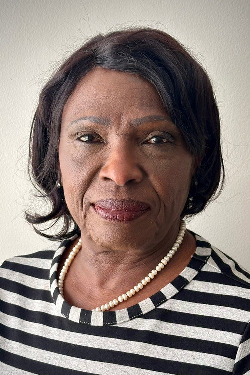 Elvire Desormes as Mamy Zèt