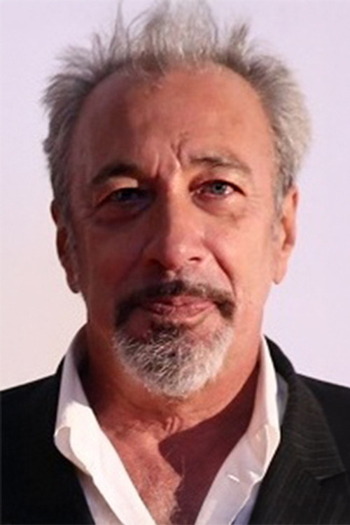 Umur Turagay as Osman