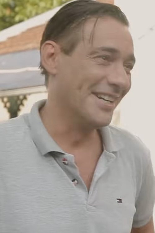 Dragan Kojić as Kapetan