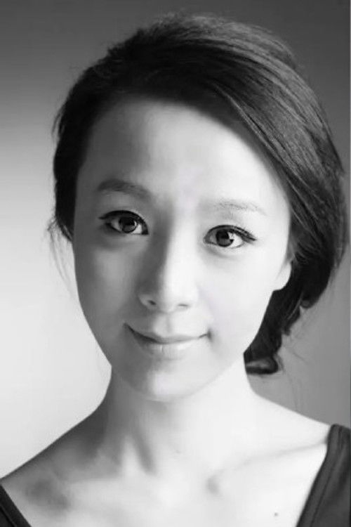 Liu Shuchen as Aunt Ding