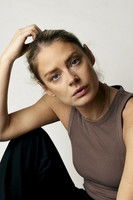 Alexandra Nordberg as Nina