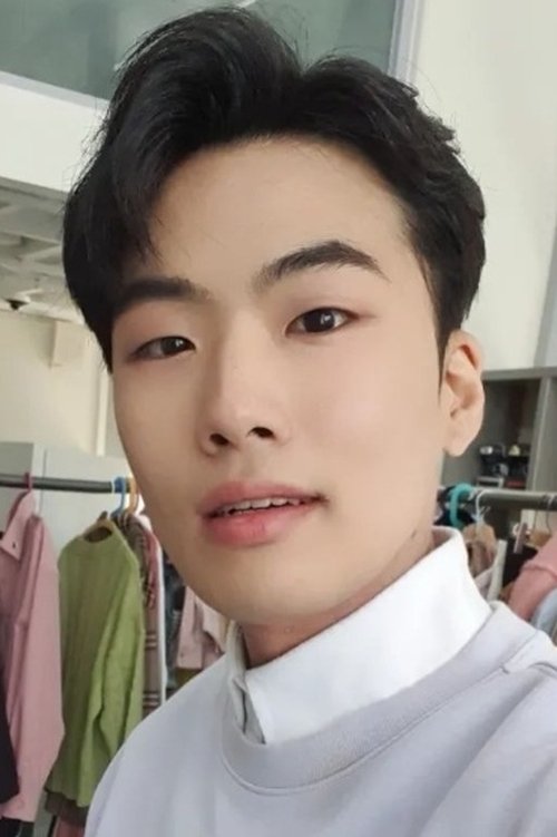 Oh Ki-Chan as Lee Min Ho