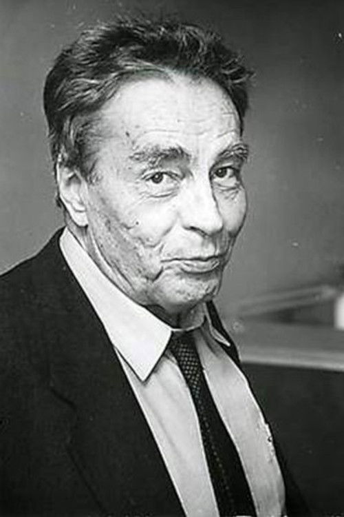 Uno Laht as General Stenkenbauer