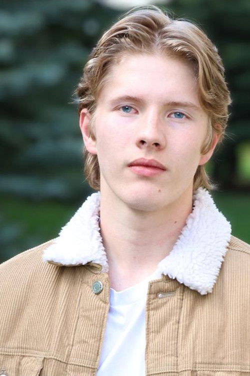 Luke Baumann as Tim Drake / Robin