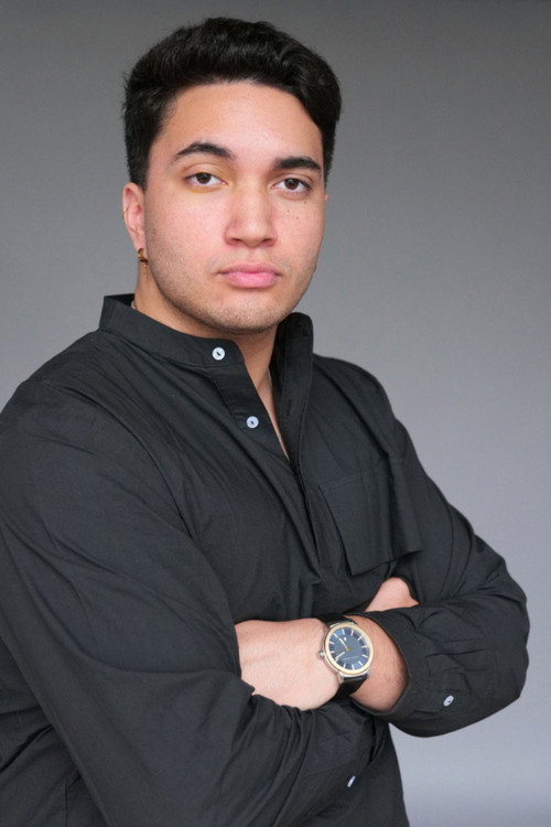 Michael Stewart as Elijah Barnes