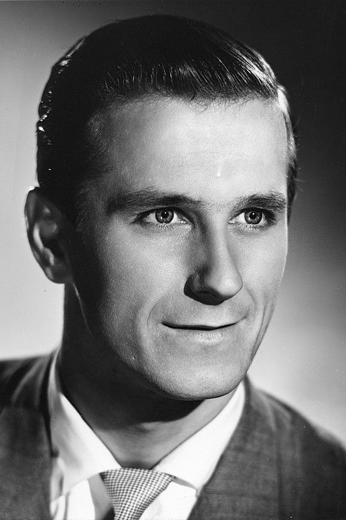 Mikko Niskanen as Aaro, työnjohtaja