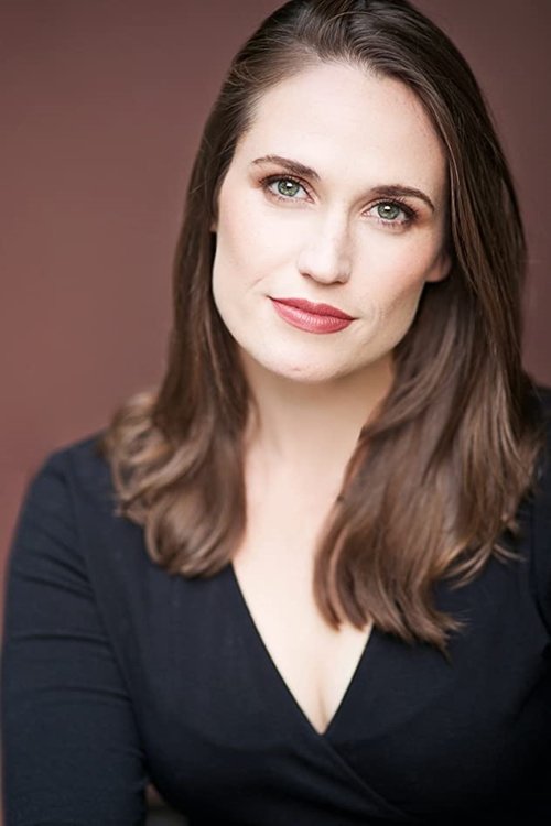Scarlett Redmond as Kim