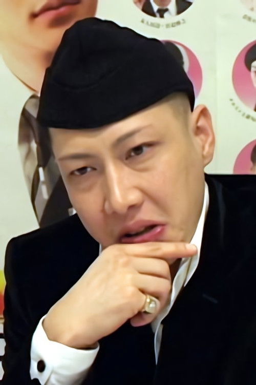 Minoru Torihada as Prime minister