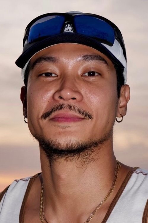 Todsapol Maisuk as Peera Chumchuen